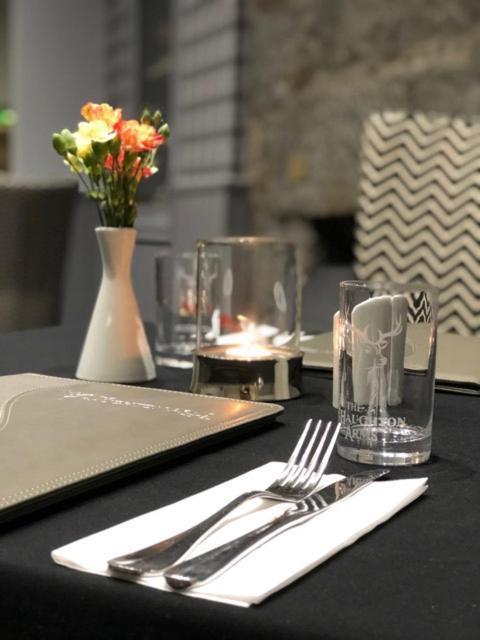 Haughton Arms Hotel Alford 외부 사진