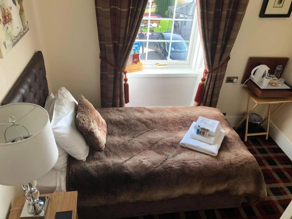 Haughton Arms Hotel Alford 외부 사진
