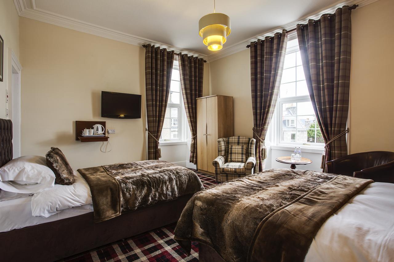 Haughton Arms Hotel Alford 외부 사진