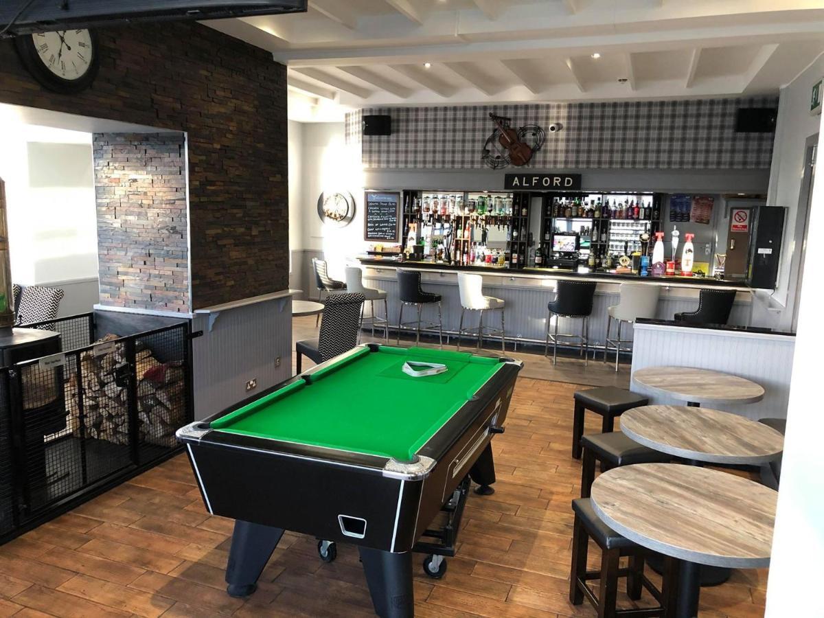 Haughton Arms Hotel Alford 외부 사진